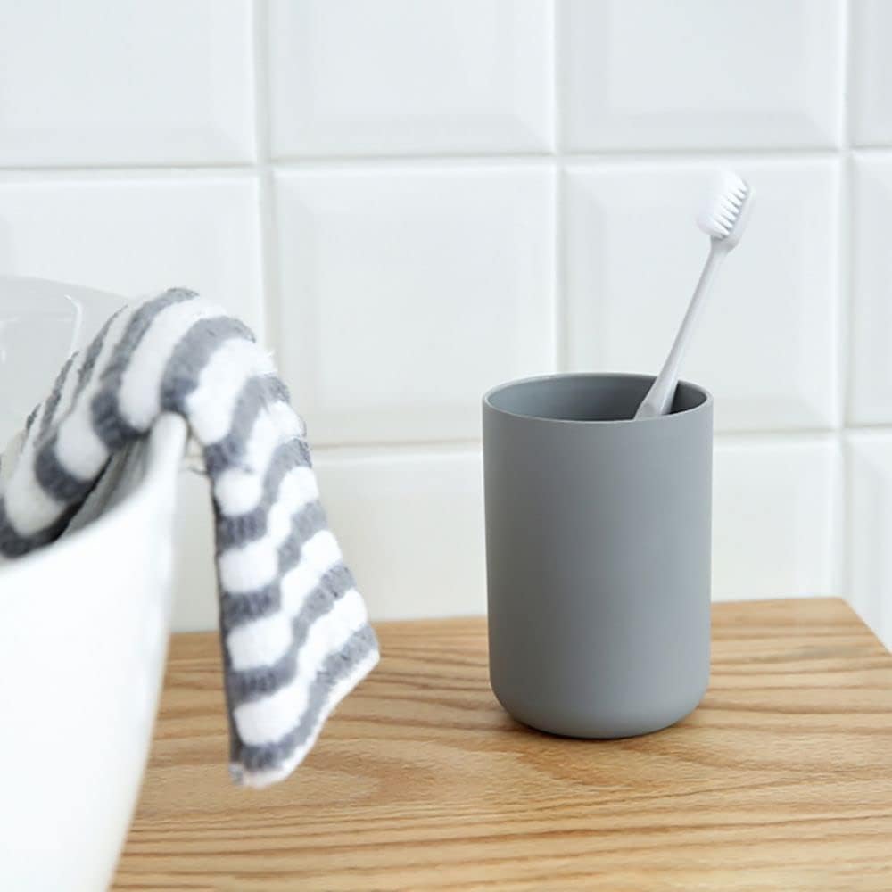 Bathroom Tumblers Reusable Plastic Drinkware Cups with Toothbrush Holder