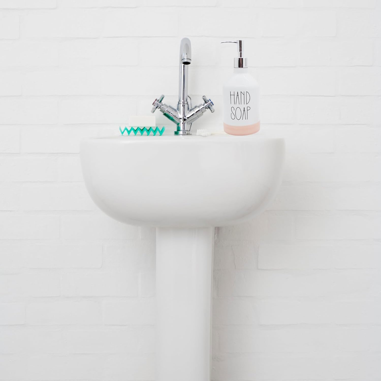 Chic Freestanding Soap Dispenser Set 85 inches