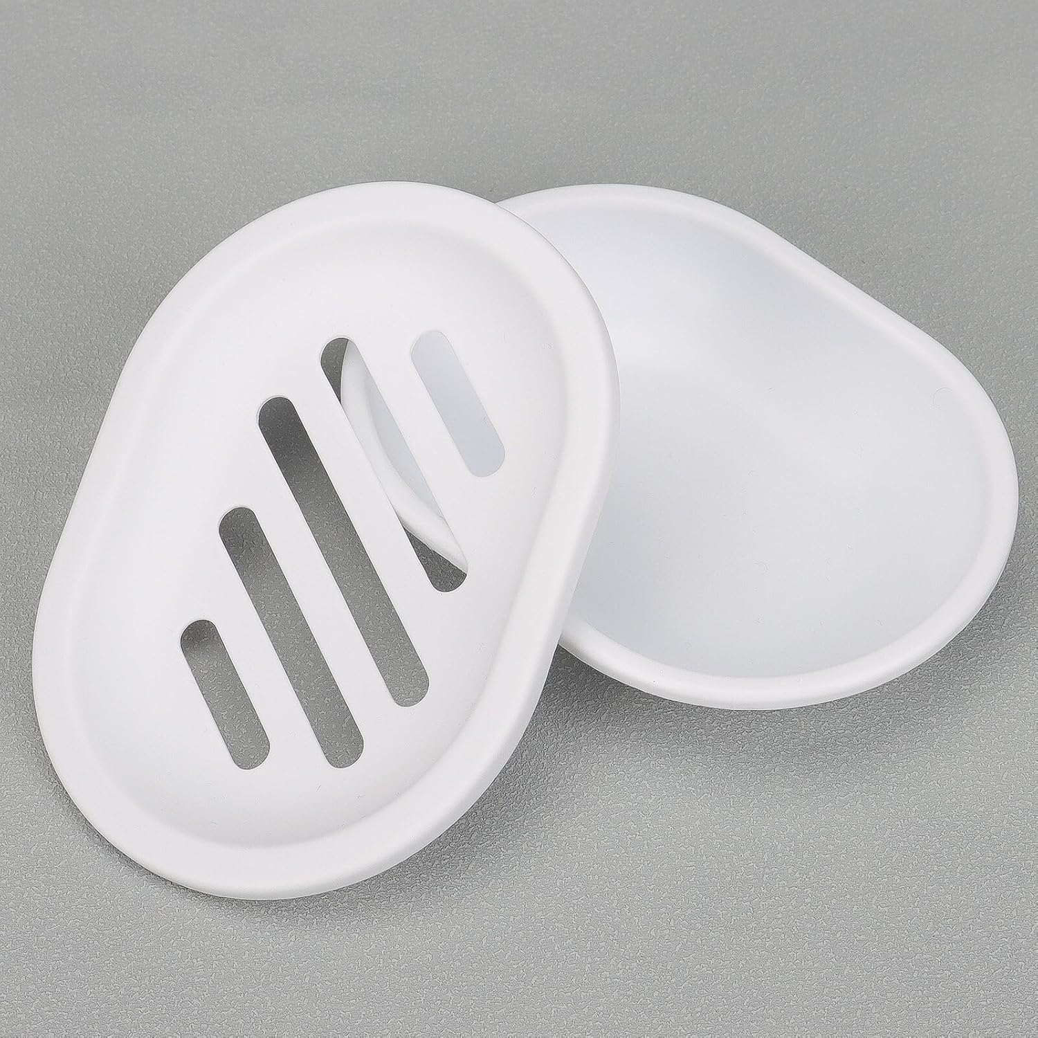2-Pack Plastic Soap Dishes Bar Soap Holder Drains Well Compact Design Durable